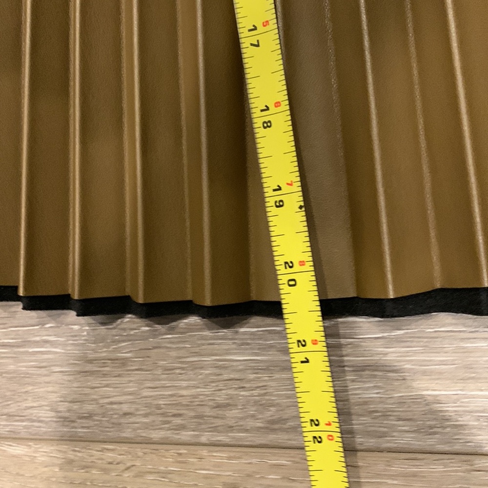 TT: DKNY Faux Leather Caper Pleated Skirt - Picture 5 of 13
